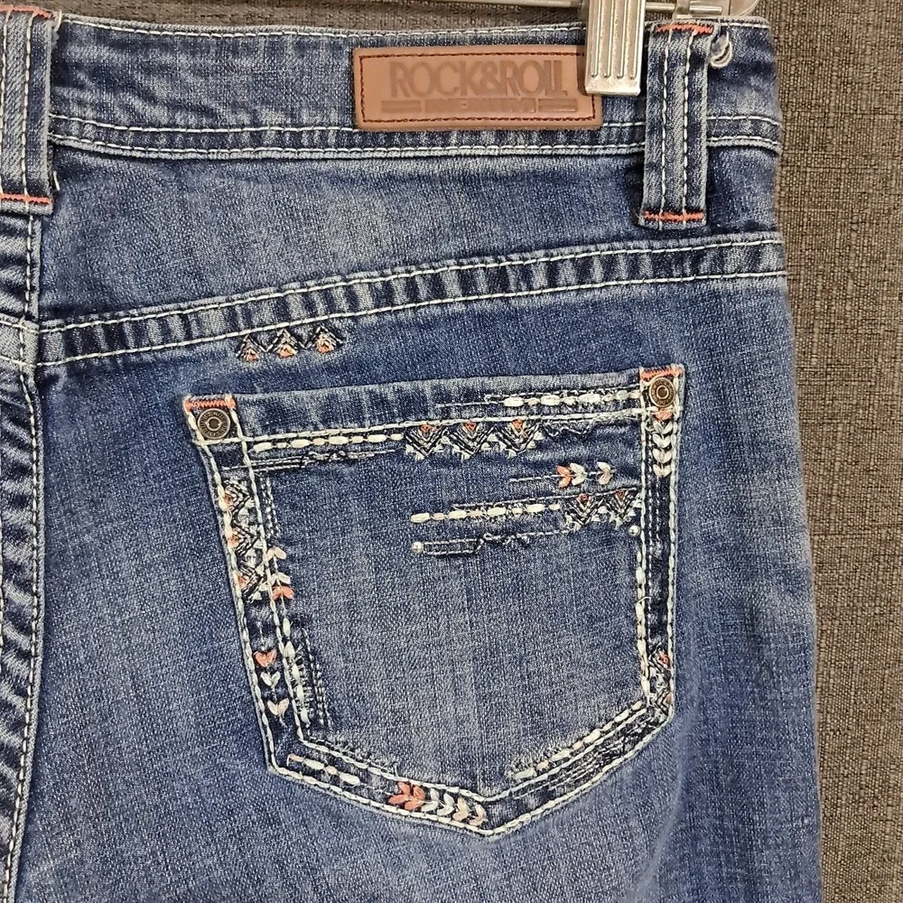 Rock & Roll Cowgirl Jeans Riding 30x28 Boot Western Stone Wash Embroidered Rodeo